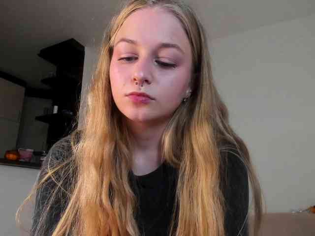 MiaMeowa webcam