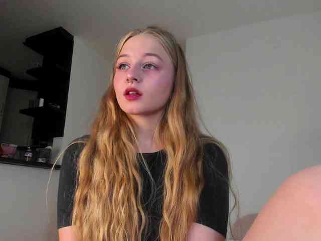MiaMeowa webcam