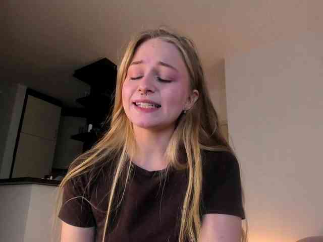 MiaMeowa webcam