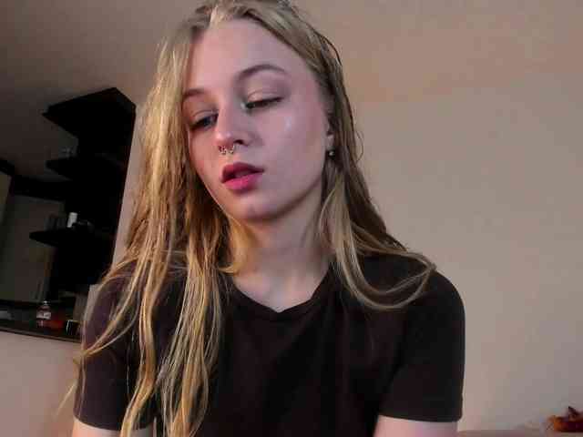 MiaMeowa webcam