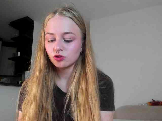MiaMeowa webcam
