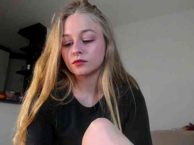 MiaMeowa webcam