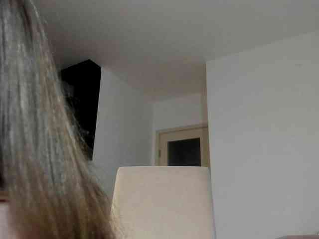 MiaMeowa webcam