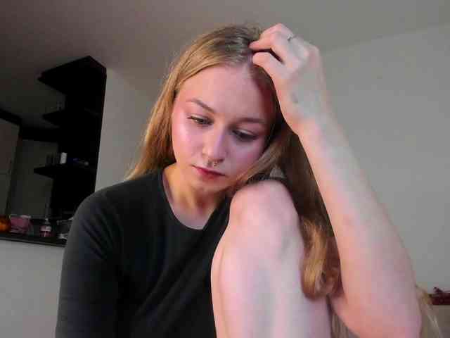 MiaMeowa webcam