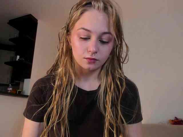 MiaMeowa webcam