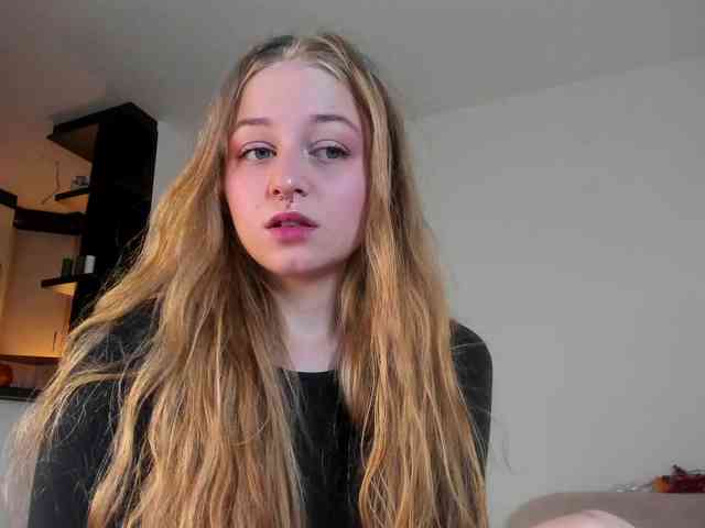 MiaMeowa webcam