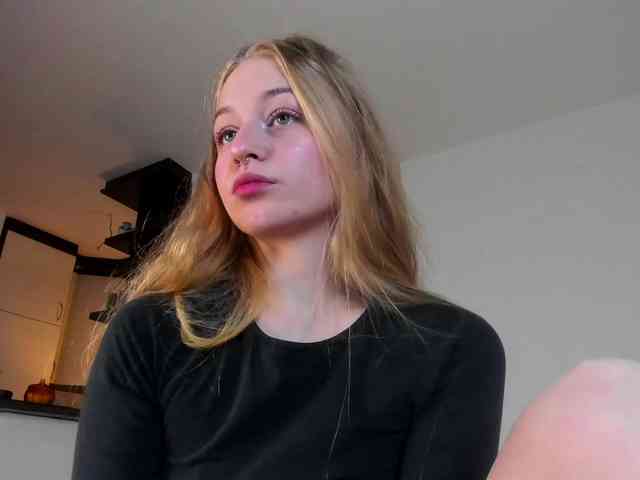 MiaMeowa webcam
