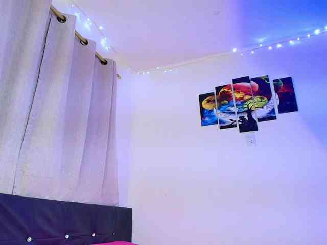 lazzy-blake webcam