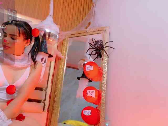 Sexyladyandhot webcam