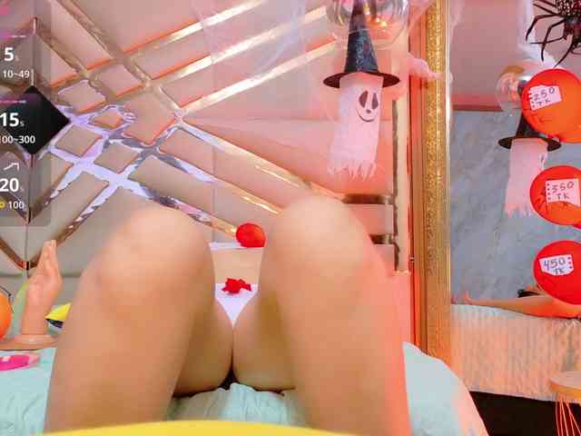 Sexyladyandhot webcam