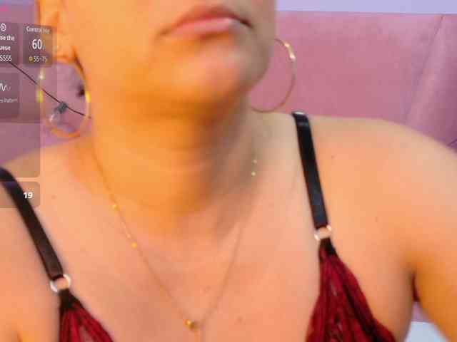 Sexyladyandhot webcam