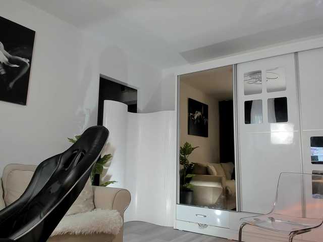 Accedi alla chat con il nickname Ivybelle Ivybelle