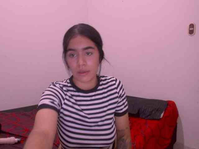 isabella_tasty webcam
