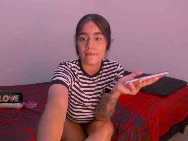 isabella_tasty webcam