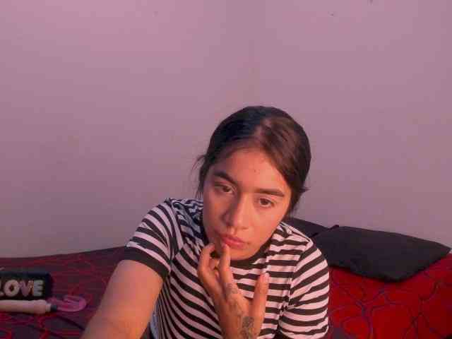 isabella_tasty webcam