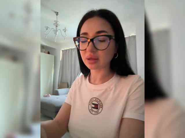 IvyNoirr webcam