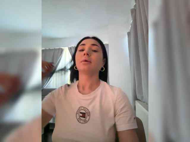 IvyNoirr webcam