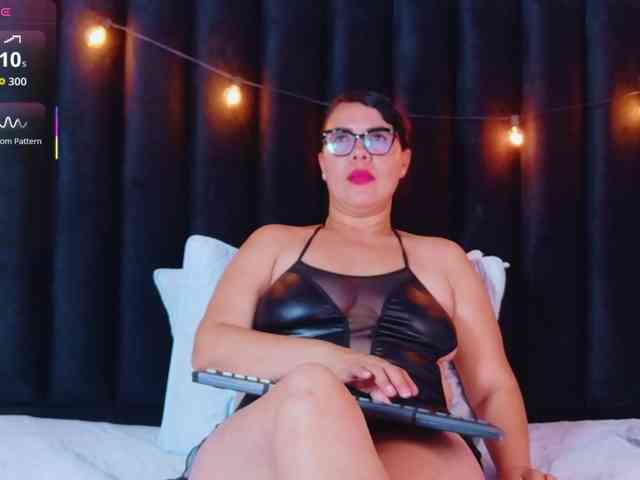 Hotlatinateacher webcam