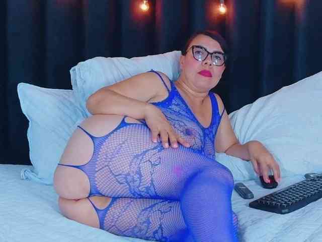 Hotlatinateacher webcam