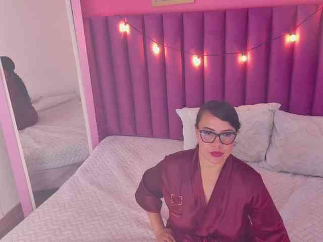 Hotlatinateacher webcam