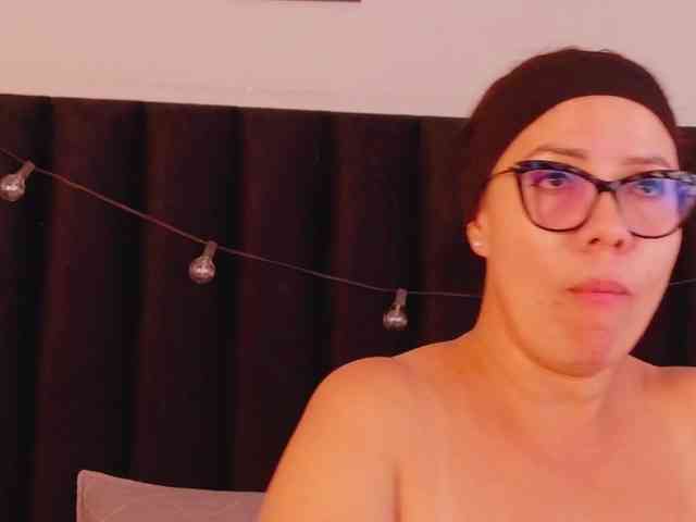 Hotlatinateacher webcam