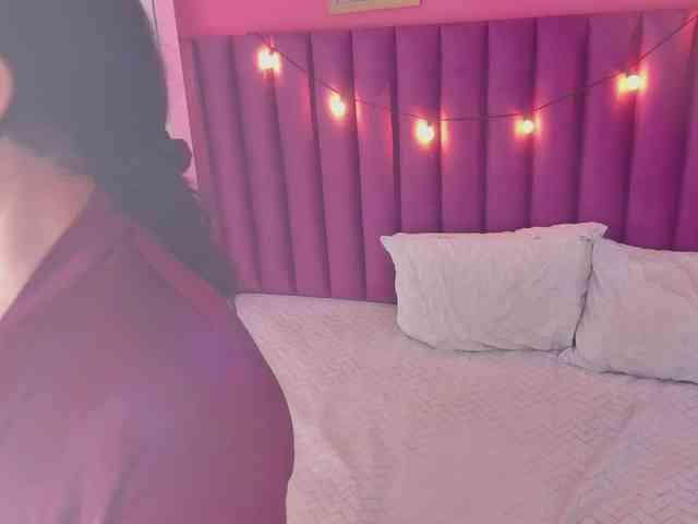 Hotlatinateacher webcam