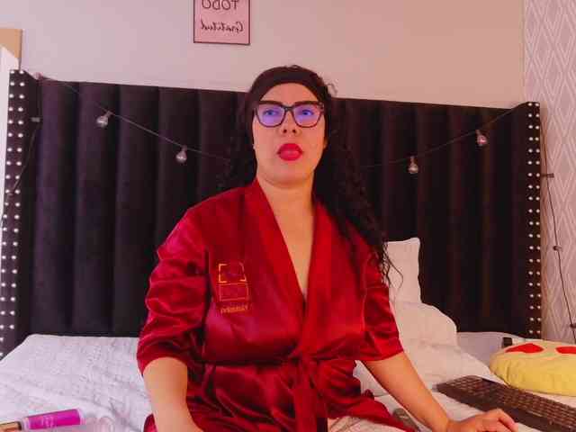 Hotlatinateacher webcam