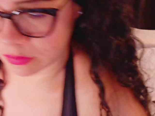 Hotlatinateacher webcam