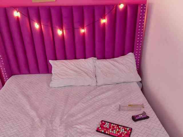 Hotlatinateacher webcam