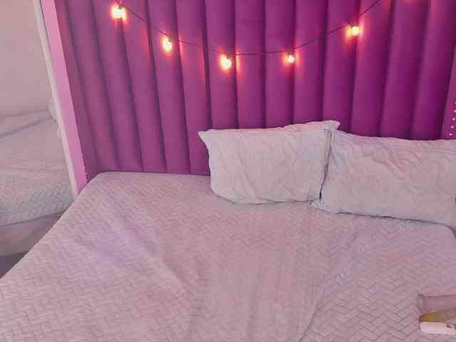 Hotlatinateacher webcam