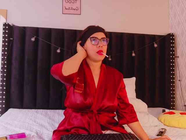 Hotlatinateacher webcam