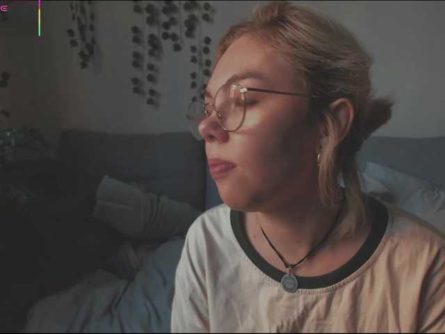 AnyaTaylorJoy_ webcam