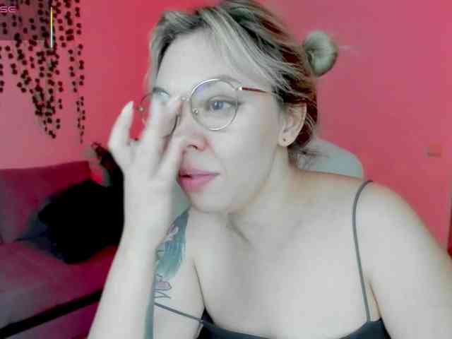 AnyaTaylorJoy_ webcam