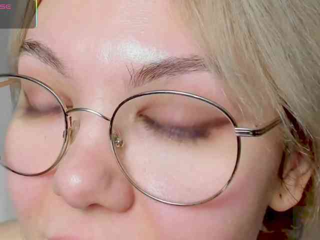 AnyaTaylorJoy_ webcam