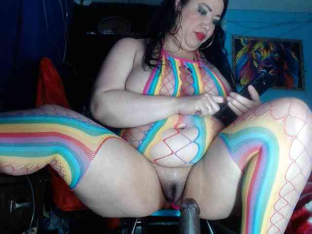 CameliaLong webcam