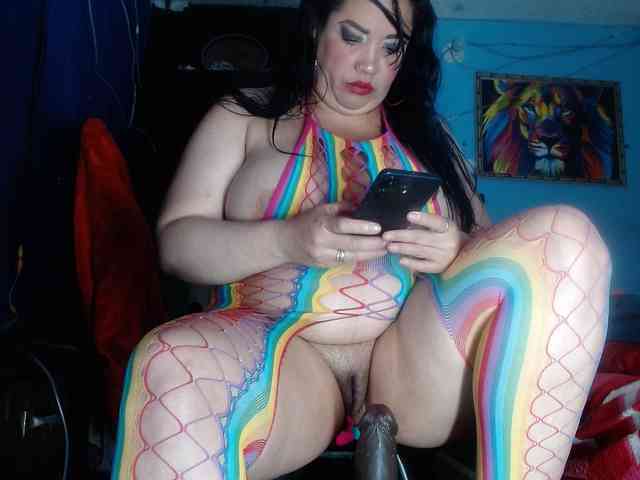 CameliaLong webcam