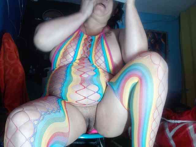 CameliaLong webcam