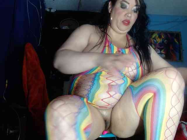CameliaLong webcam