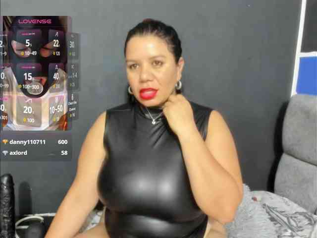 MATURE-ANIKA webcam