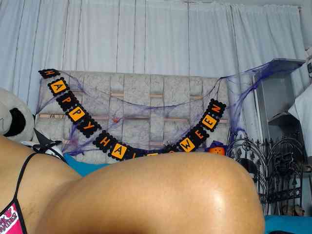 KOURTNEY- webcam