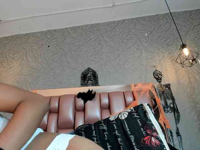 KOURTNEY- webcam