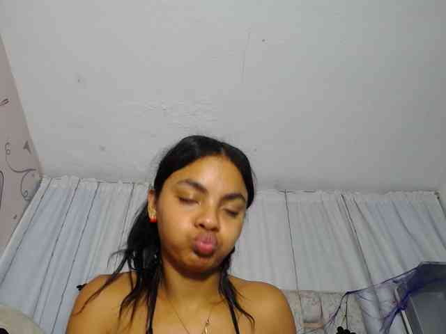 KOURTNEY- webcam