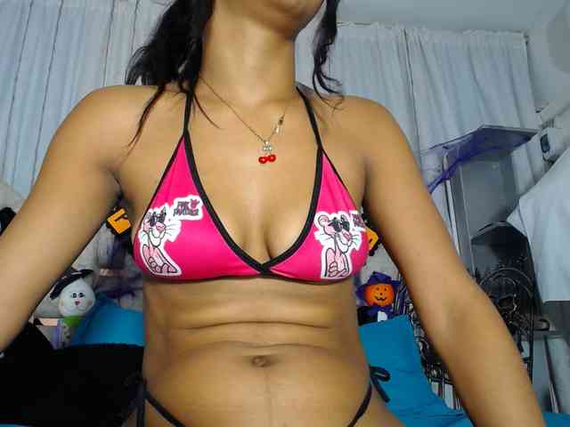 KOURTNEY- webcam