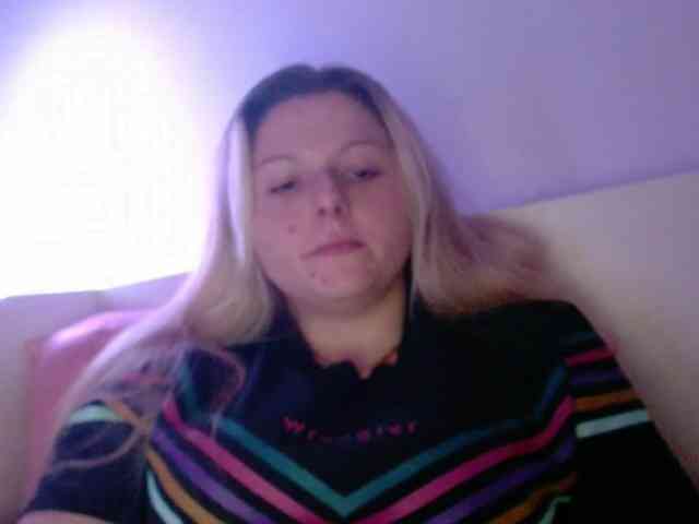 BritneyBlond webcam