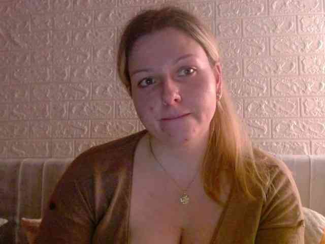 BritneyBlond webcam