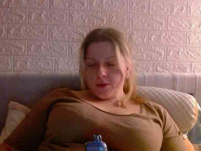 BritneyBlond webcam
