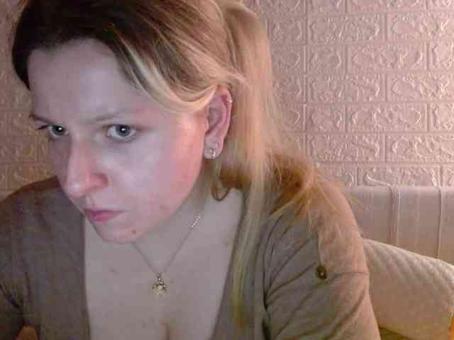 BritneyBlond webcam