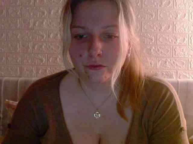 BritneyBlond webcam