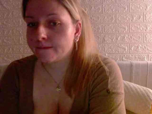 BritneyBlond webcam