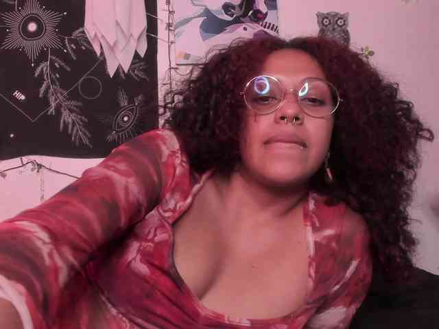 HotHoneyChile webcam